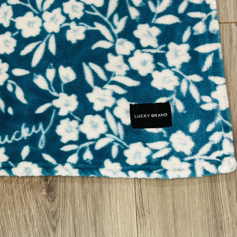 Lucky Brand Throw Blanket Teal Blue Floral Plush Fleece Soft Cozy Cottagecore